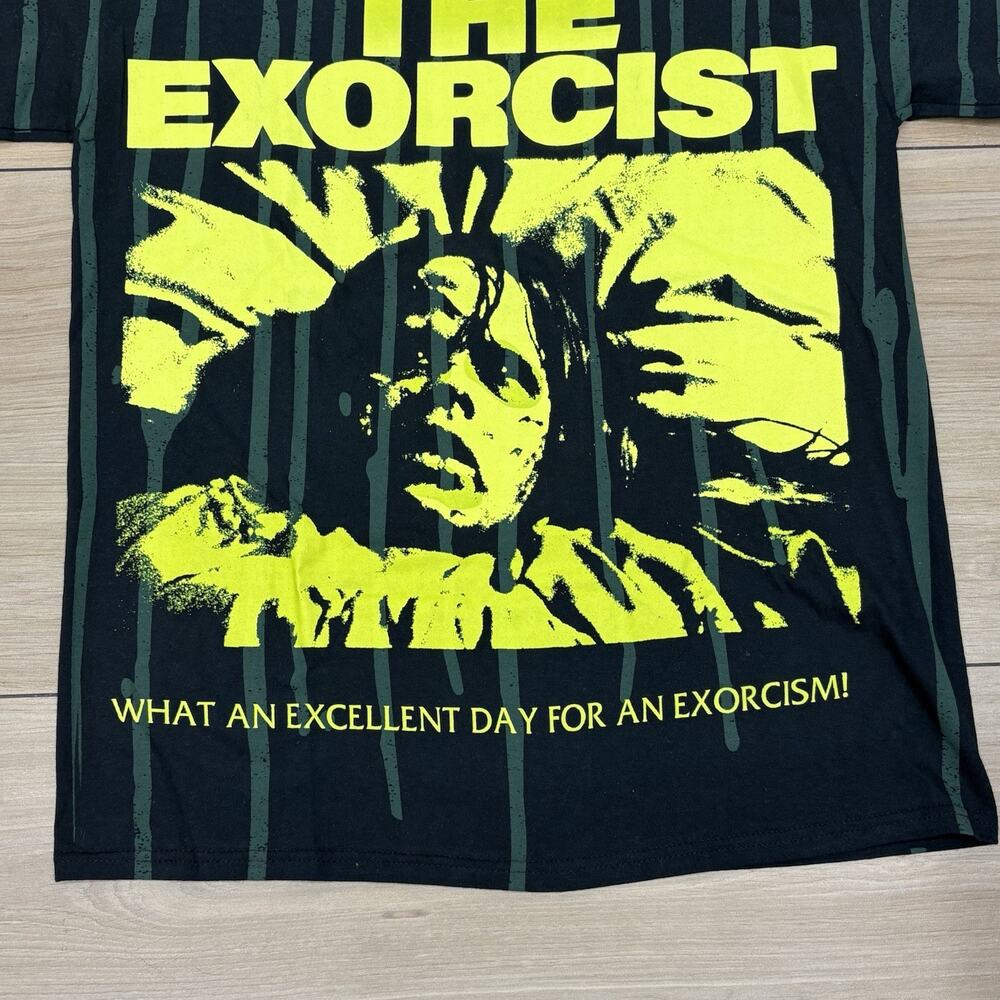 The Exorcist 1973 Hot Topic Men’s Medium Graphic T Shirt Horror Movie Classic - Picture 6 of 14